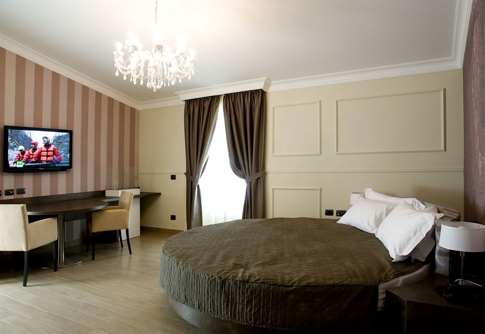 Hotel Il Corazziere Merone Room photo