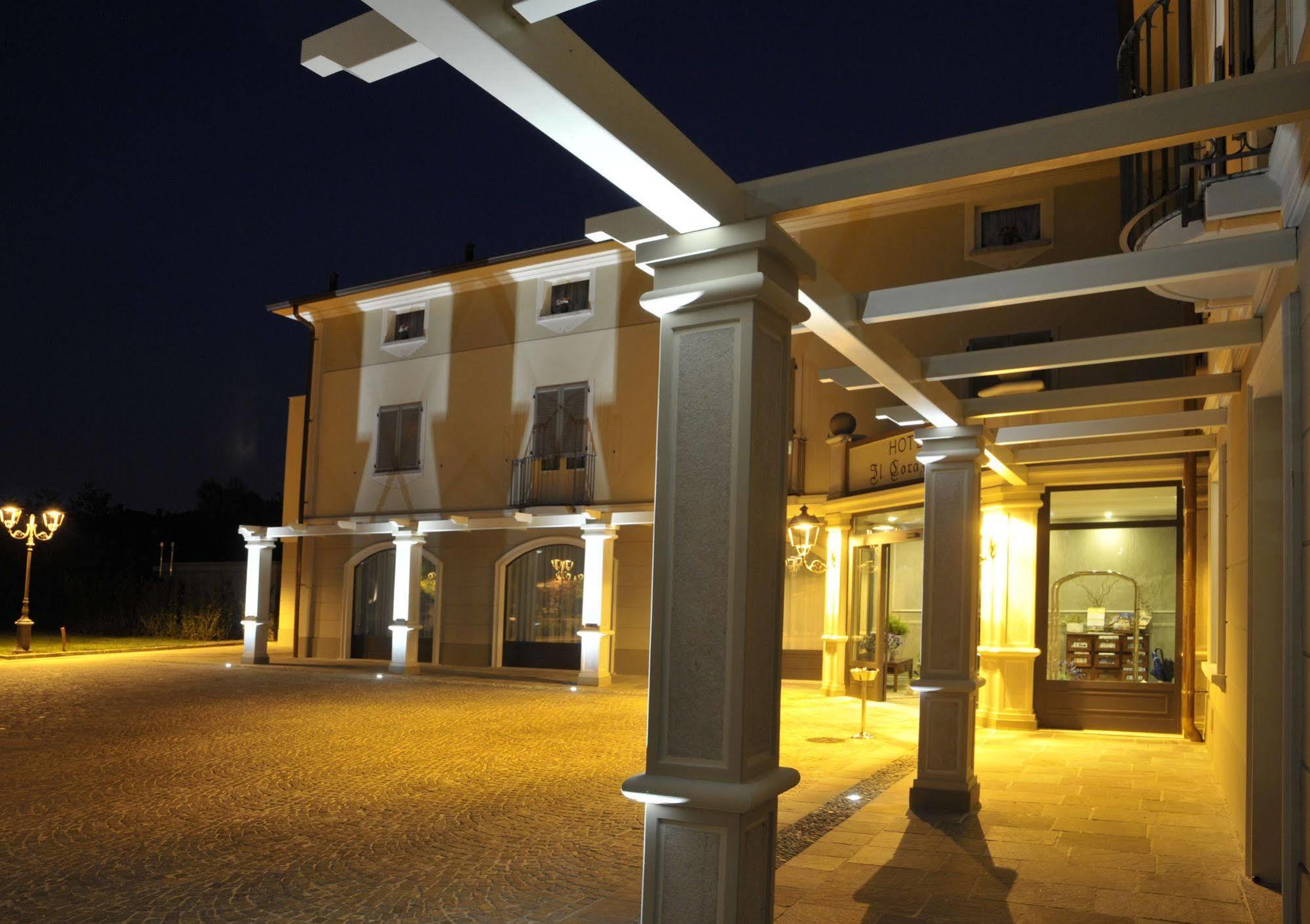 Hotel Il Corazziere Merone Exterior photo
